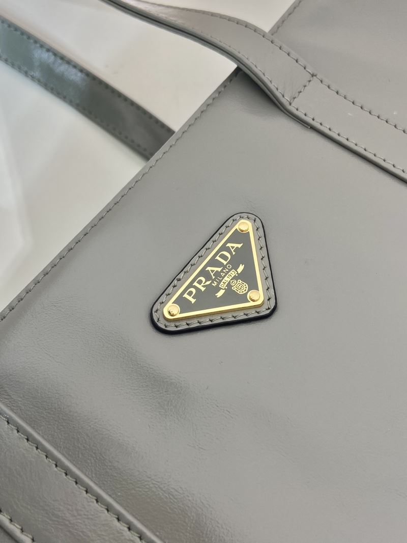 Pra*a tote bags